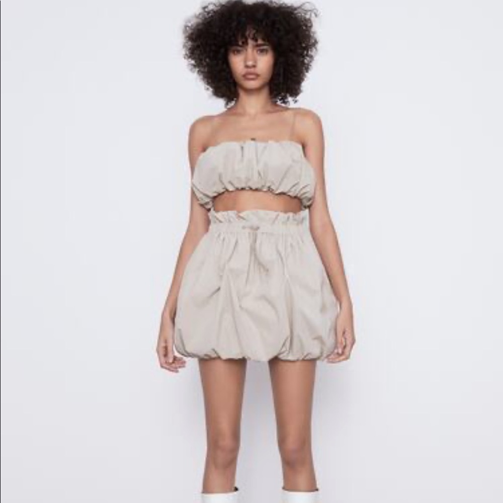 New!! Voluminous crop top and mini skirt 2 pc set